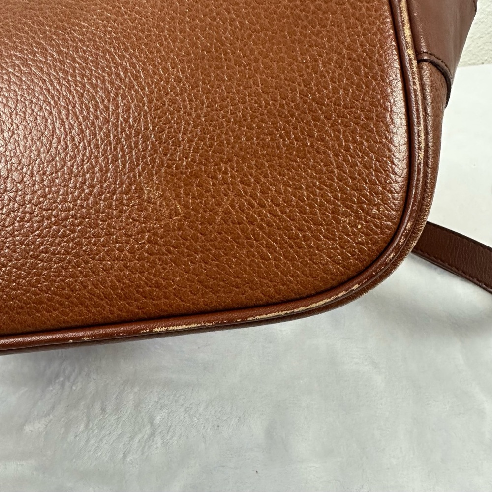 Burberry Brown Bucket Bag with Luxurious Leather Finish - Picture 12 of 15